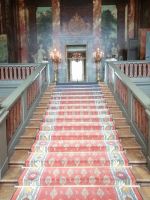 Die Führung durch das Schloß Het Loo: die Große Treppe im Vestibül