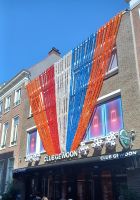 Geschmücktes Haus zur Fußball-EM