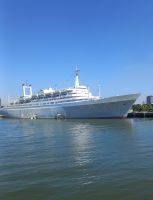 stillgelegtes Passagierschiff aus dem 20.Jh