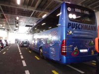 Fahrspuren für Bus und PKW, Fähre Den Helder - Texel, Niederlande
