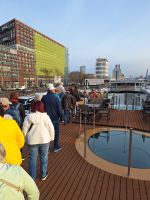 Auf dem Weg vom Schiff zum Bus &ndash; &copy; Andreas Kunzmann (Eberhardt TRAVEL)