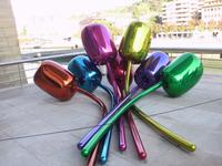 Tulips von Jeff Koons