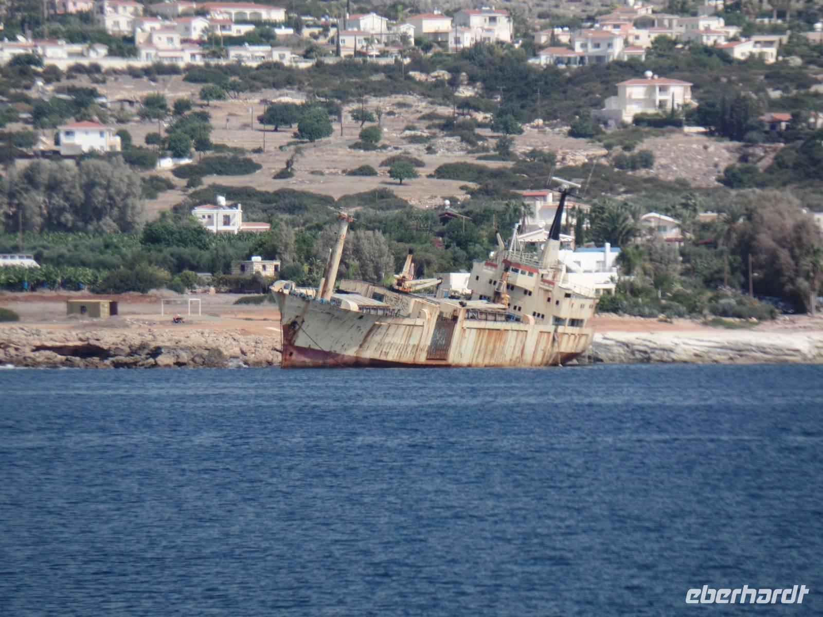 Schiffswrak entlang der Küste von Paphos