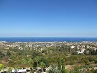Blick von Abtei Bellapais auf Kyrenia