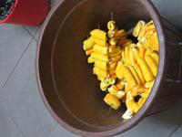 Vorbereitungen in der Süßwarenmanufaktur in Agros