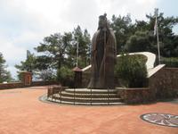 Zinnstatue des Erzbischofs Makarios III