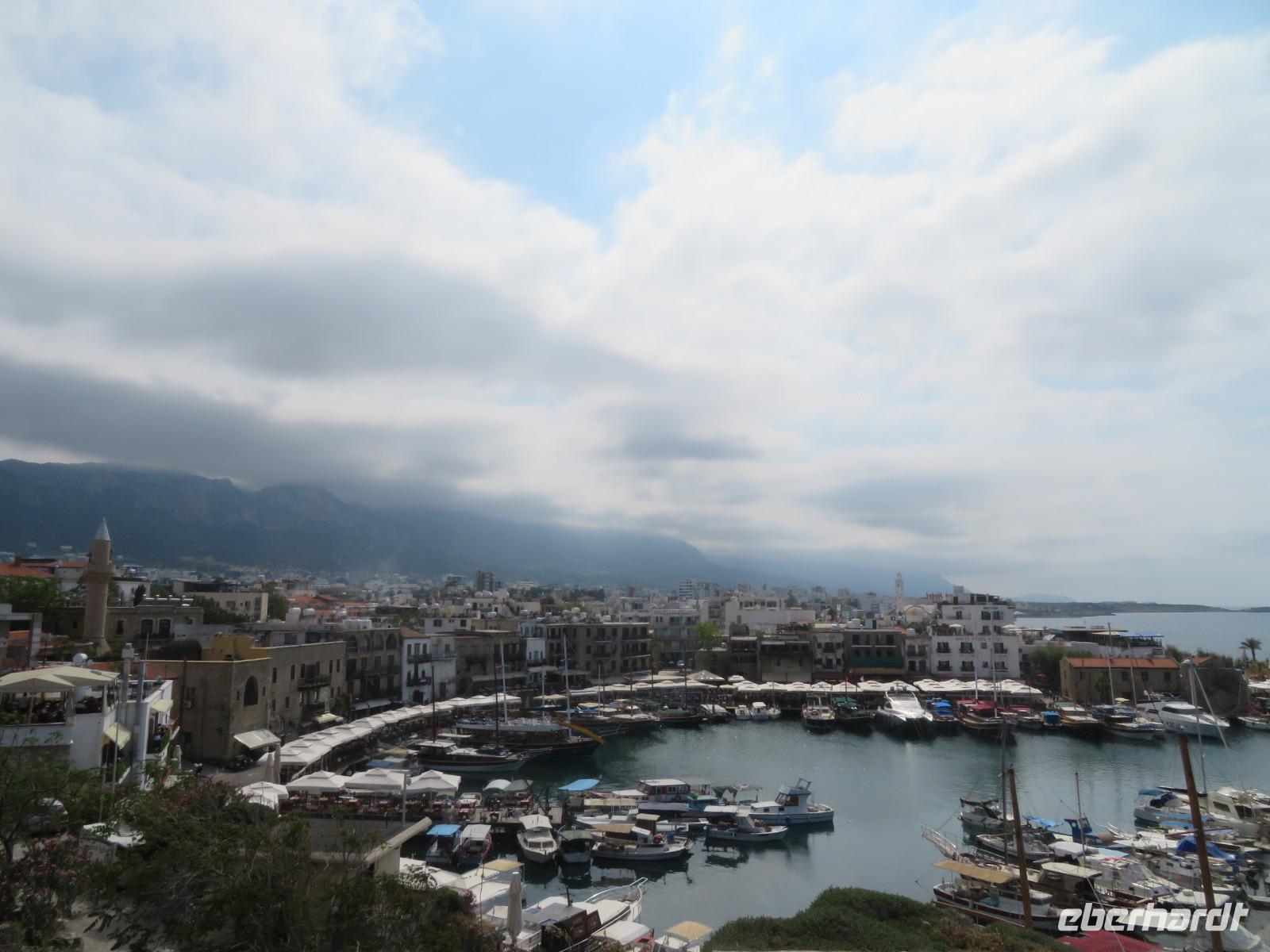 Blick auf den Hafen Kyrenias