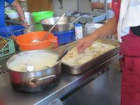 Vorbereitung des Meze Essens - Makaronia tou Fournou