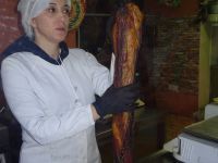 Zypern: Bergdorf Agros: Verkostung von Schinken