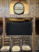 kleiner Weinschrank  &ndash; &copy; Josephin Bauer (Eberhardt TRAVEL)