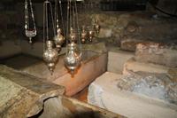 In den Gräbern unter der Kirche von Larnaca