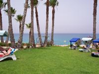 Nach dem Stadtbummel erfrischen wir uns im angenehmen Meer