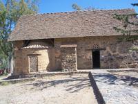 Scheunendachkirche in Asinou - von außen unscheinbar ...