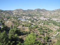 Blick auf das Bergdorf Agross