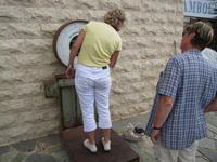 Weinverkostung in einer lokale Kelterei