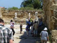 Salamis Ausgrabungen - diese Mauern bieten Schatten seid ca 2300 Jahren