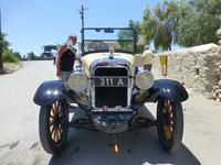 Oldtimer an Burg Kolossi