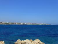 unterschiedlichste Blautöne des Mittelmeeres