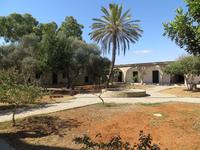 Innenhof des St. Barnabas-Klosters