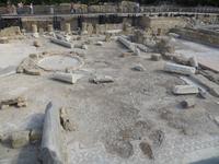 Ruine der größten Basilika der Insel