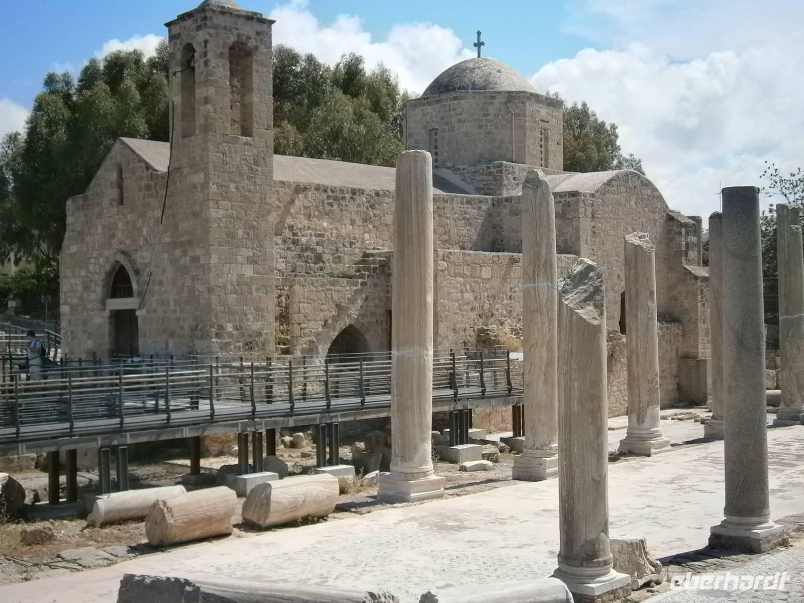 Pafos - Basilika und Kreukuppelkirche