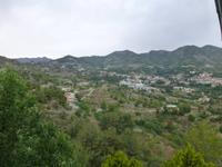 Balkonblick aus dem Rodonhotel auf das Dorf Agros