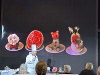 Gemüse schnitzen im Atrium