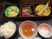 Sushi-Essen am Abend