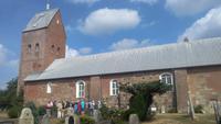 Föhr, Inselrundfahrt, Friedhof und Kirche St. Laurenzius bei Süderende