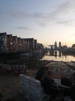 Abenddämmerung am  Hafen