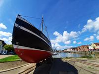 Rundreise Nordfriesland - Stadtrundgang in Husum - Hafengelände beim Rathaus