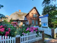 Rundreise Nordfriesland - Der Königspesel auf der Hanswarft auf Hallig Hooge