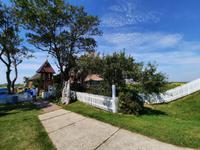Rundreise Nordfriesland - Kirche auf der Kirchwarft auf Hallig Hooge