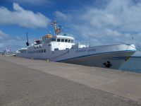 DSCN5276.JPG unser Schiff im Hafen Helgoland