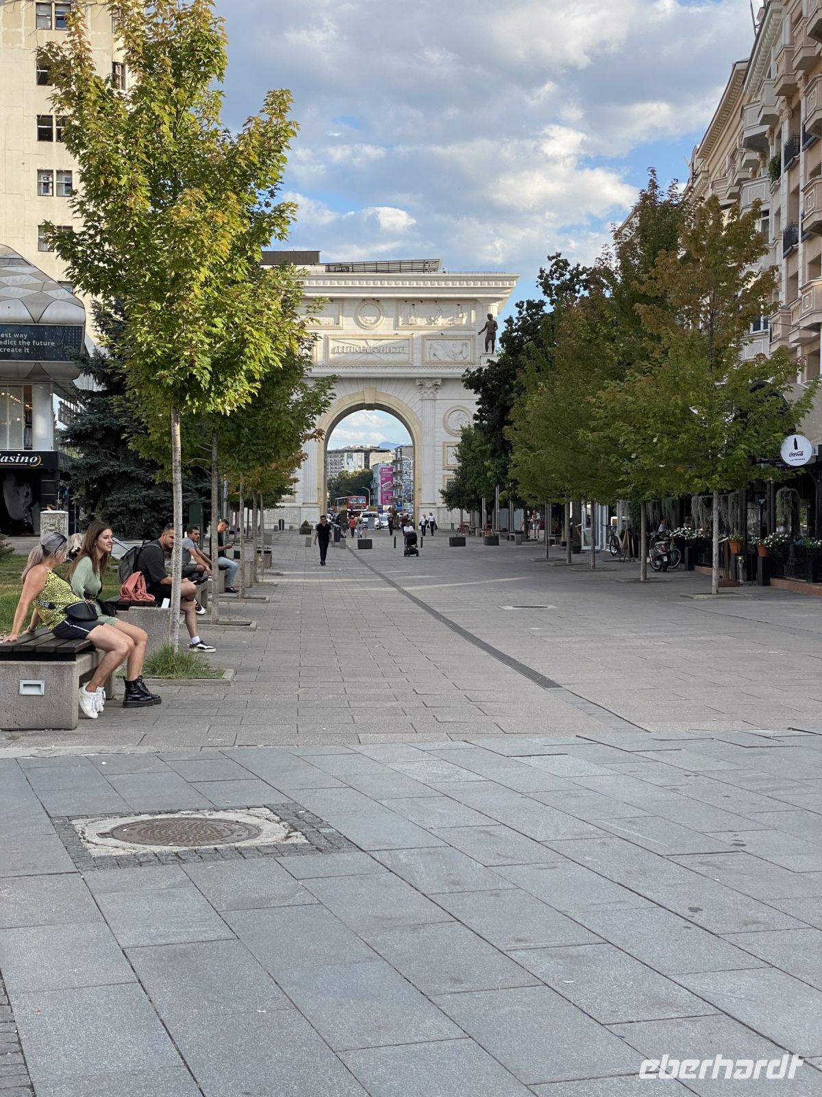 Triumphbogen in Skopjes Fußgängerzone