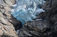 305 Briksdalsbreen