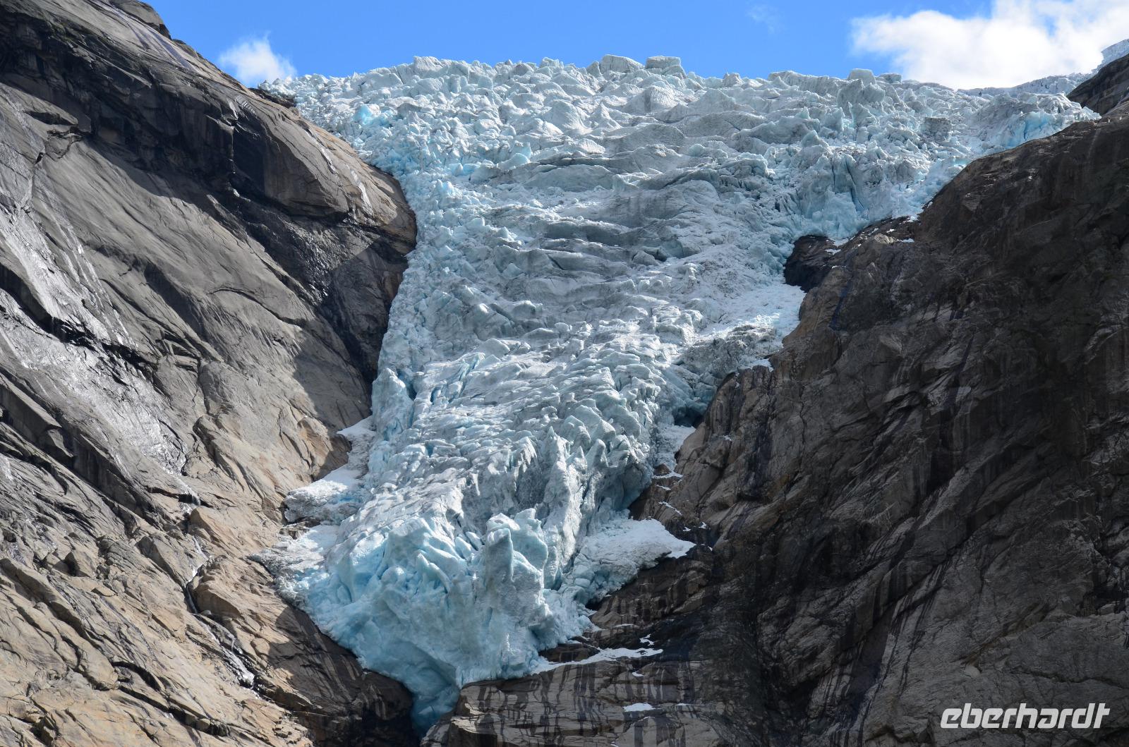 307 Briksdalsbreen