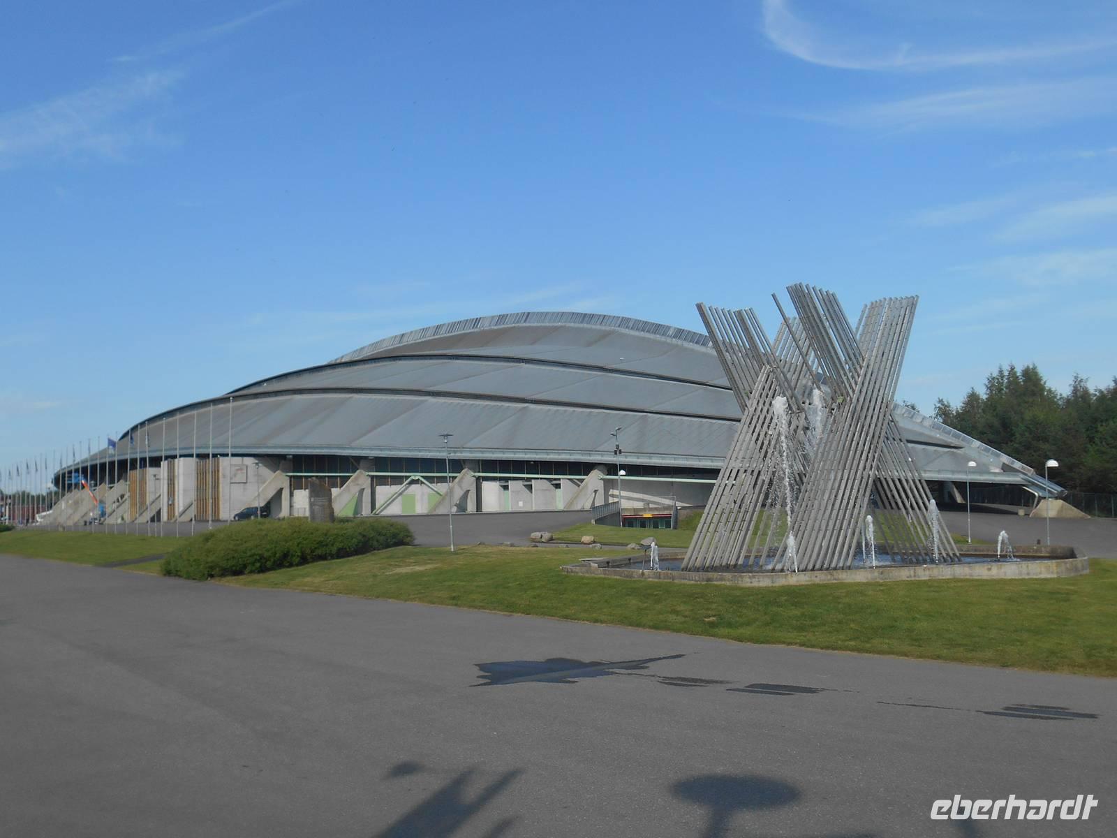 Olympiahalle (Wikingerschiff)  in Hamar