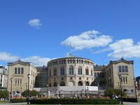 Oslo (Parlamentsgebäude = Storting)