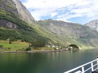 Kreuzfahrt im Naeroyfjord