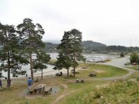 Steinösen am Holsfjord