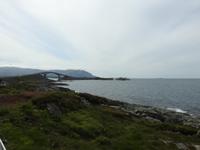 Atlantikstraße Parkplatz 2 Blick auf Bergsoysundbrücke