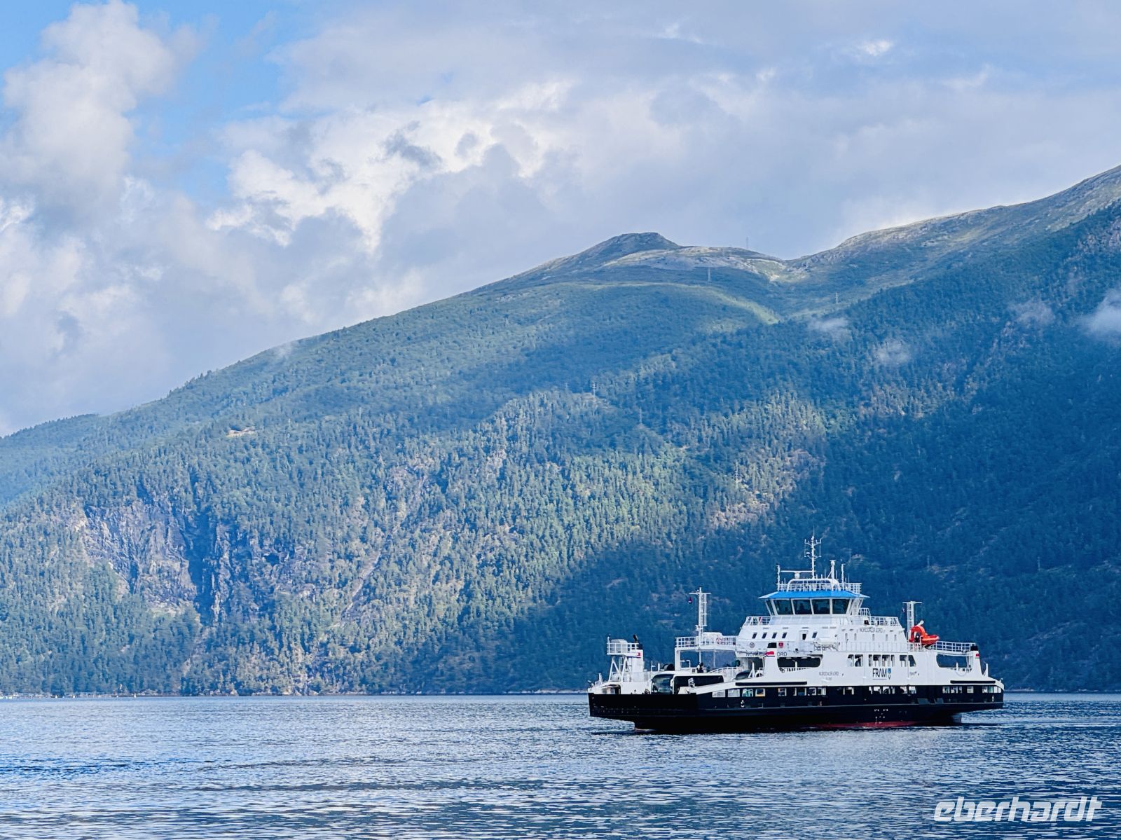 Tag 4 - Mit der Fähre von Eidsdal nach Linge