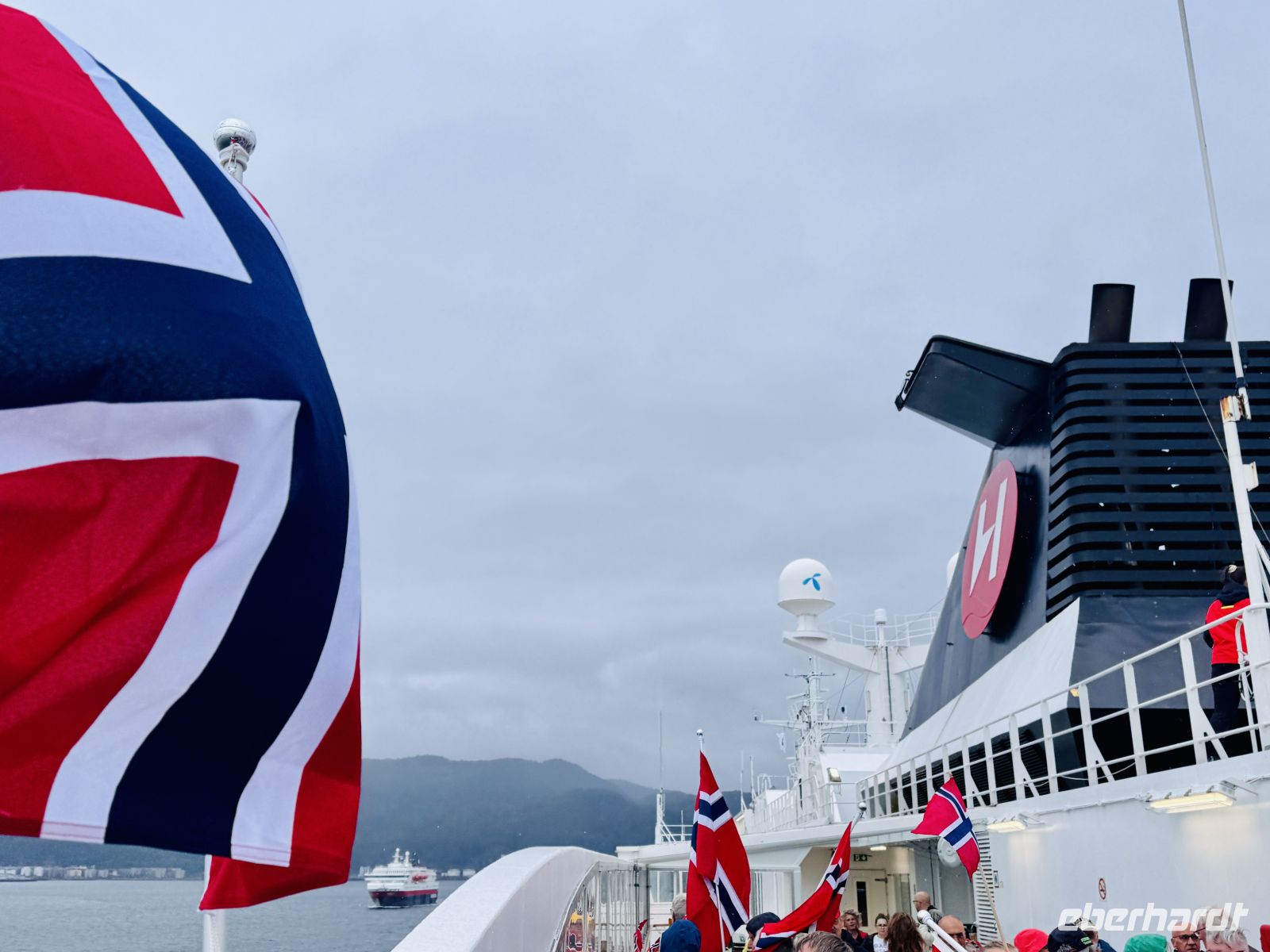 Tag 6 - Treffen mit dem Schwesternschiff MS Nordlys