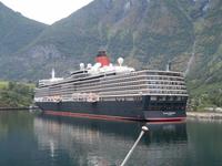 Queen Elizabeth in Flam