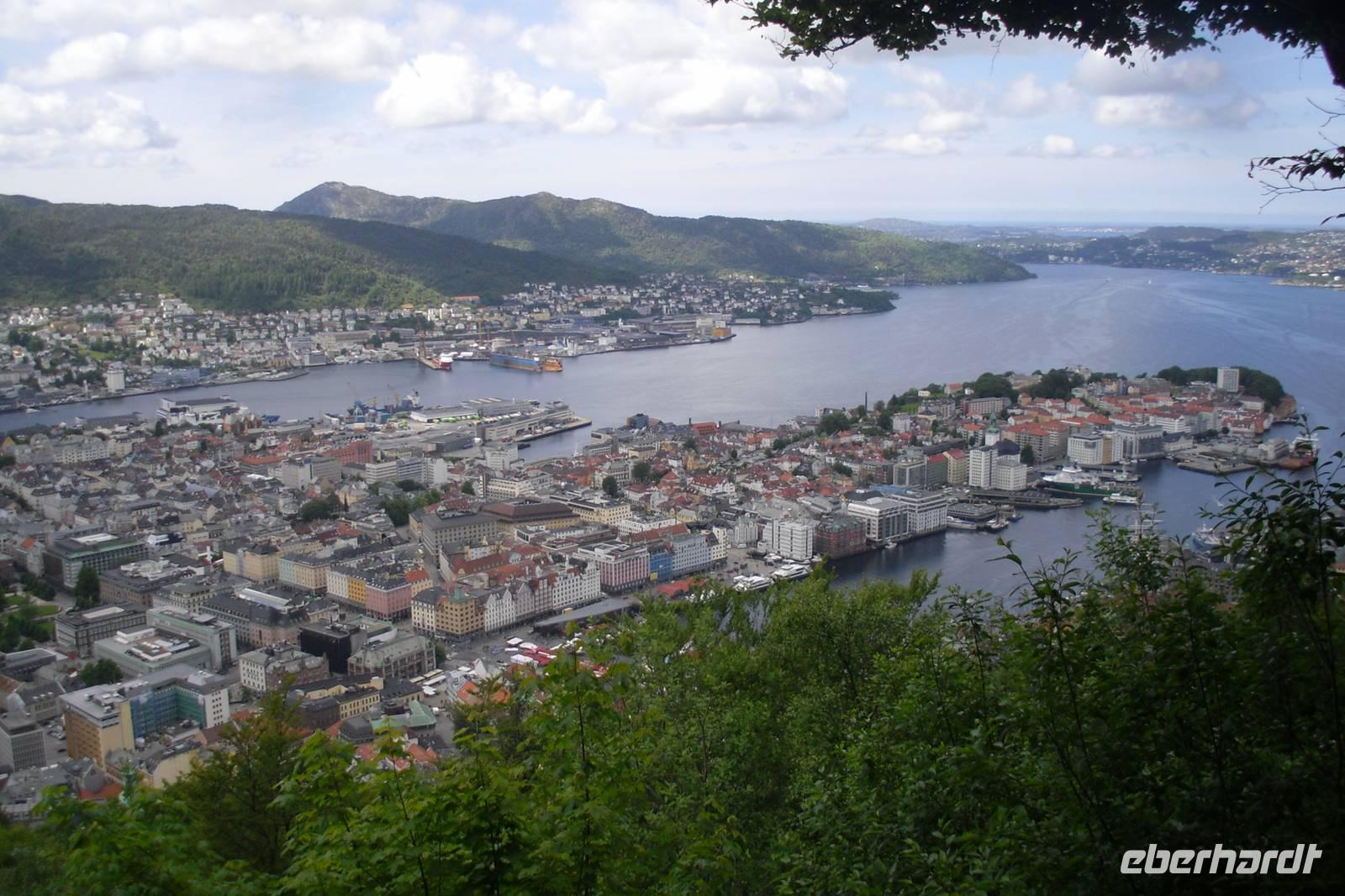 Ausblick vom Fløyen auf Bergen