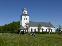 009-Roek_Runenstein_und_Kirche
