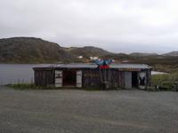 16.06.15: Sami-Souvenirstand auf einige Entfernung vor dem Nordkap