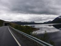 17.06.15: Fahrt entlang der nordnorwegischen Fjordlandschaft