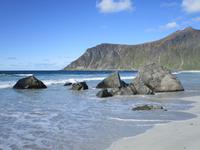 Weisser Sandstrand bei Flakstad